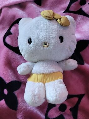 Hello Kitty Gold and Yellow Plushie Vintage